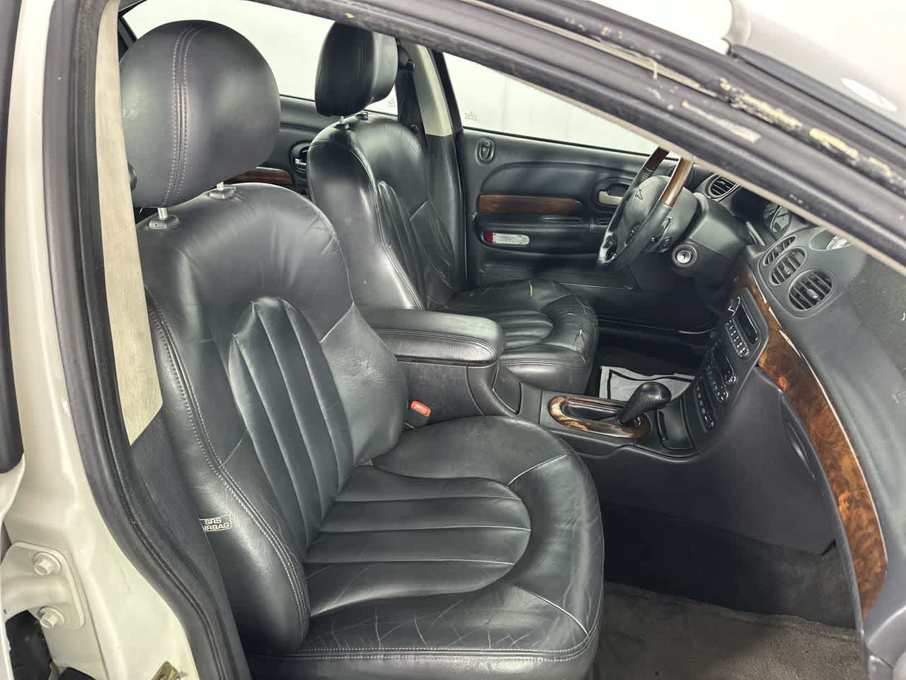 Used 2002 Chrysler Concorde Limited FWD image 18
