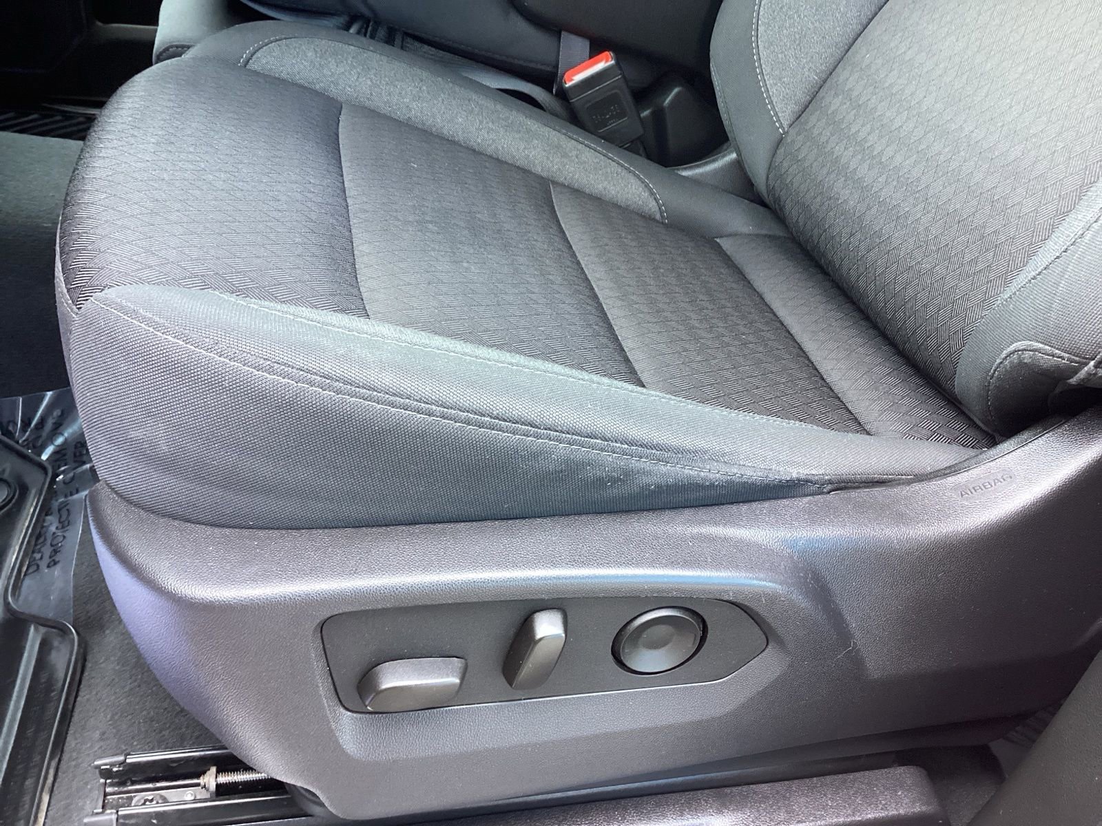 Used 2025 Chevrolet Silverado 1500 LT image 12