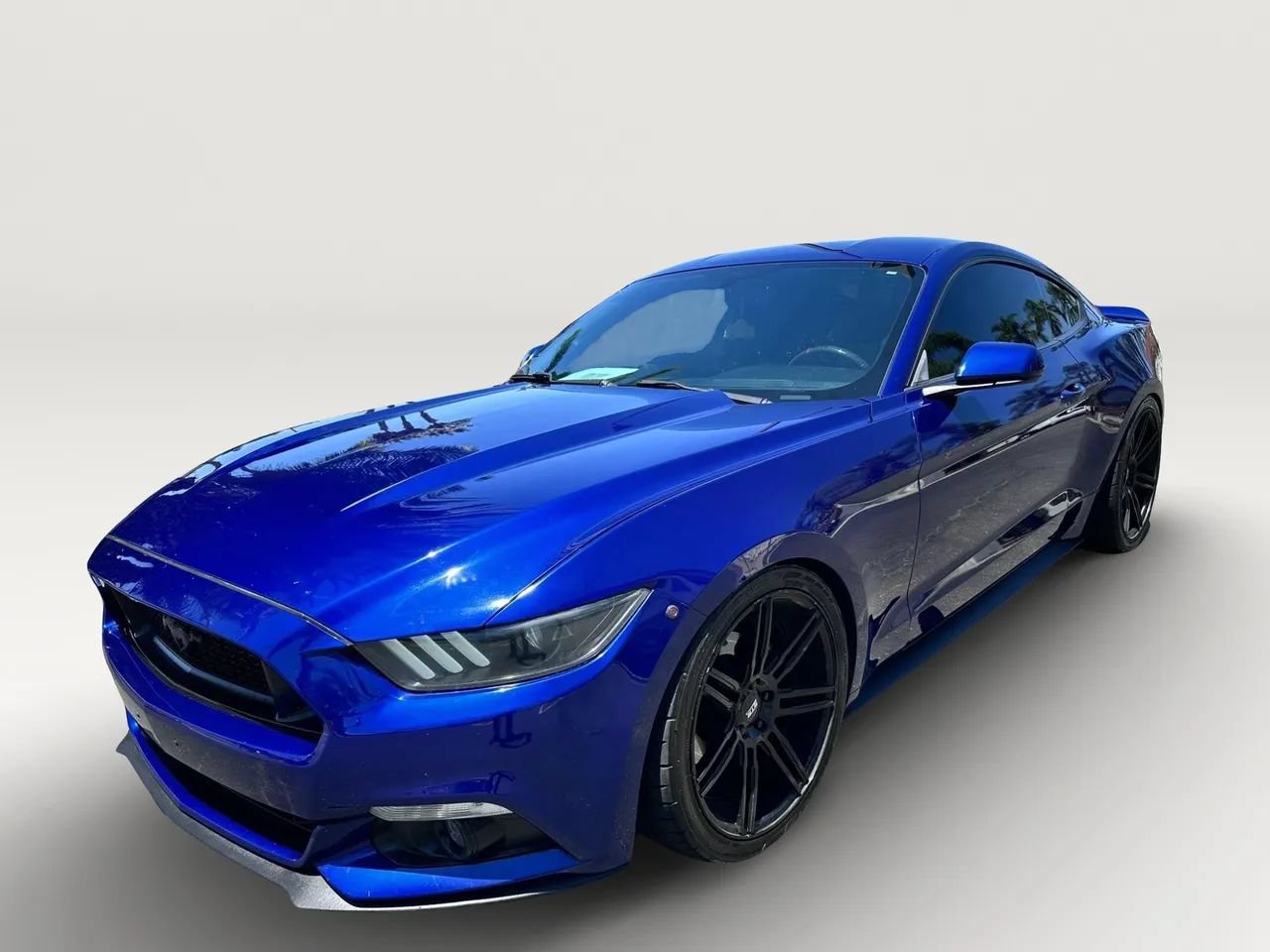 Used 2015 Ford Mustang GT w/ Equipment Group 051A RWD image 27