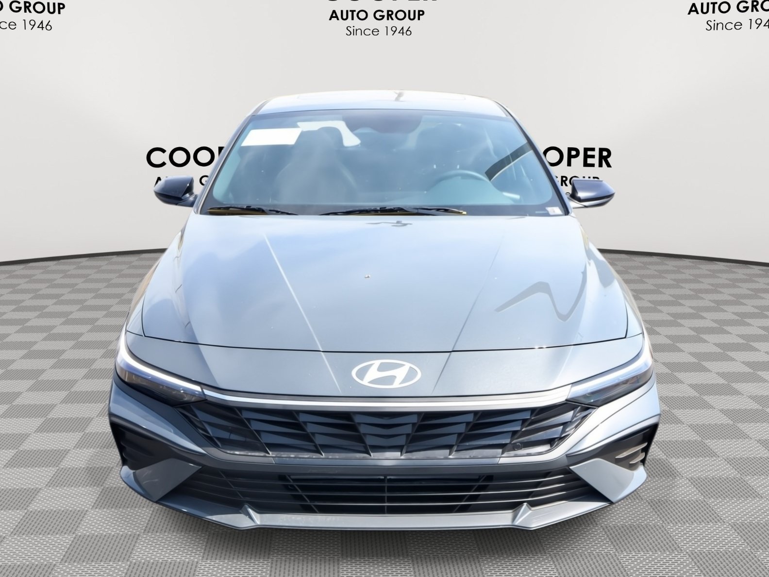 New 2026 Hyundai Elantra SEL Sport FWD image 2