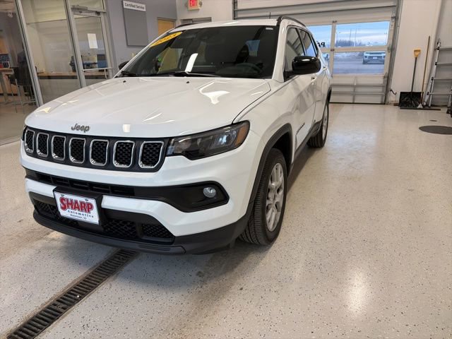 Used 2023 Jeep Compass Latitude w/ Sun and Sound Group image 5