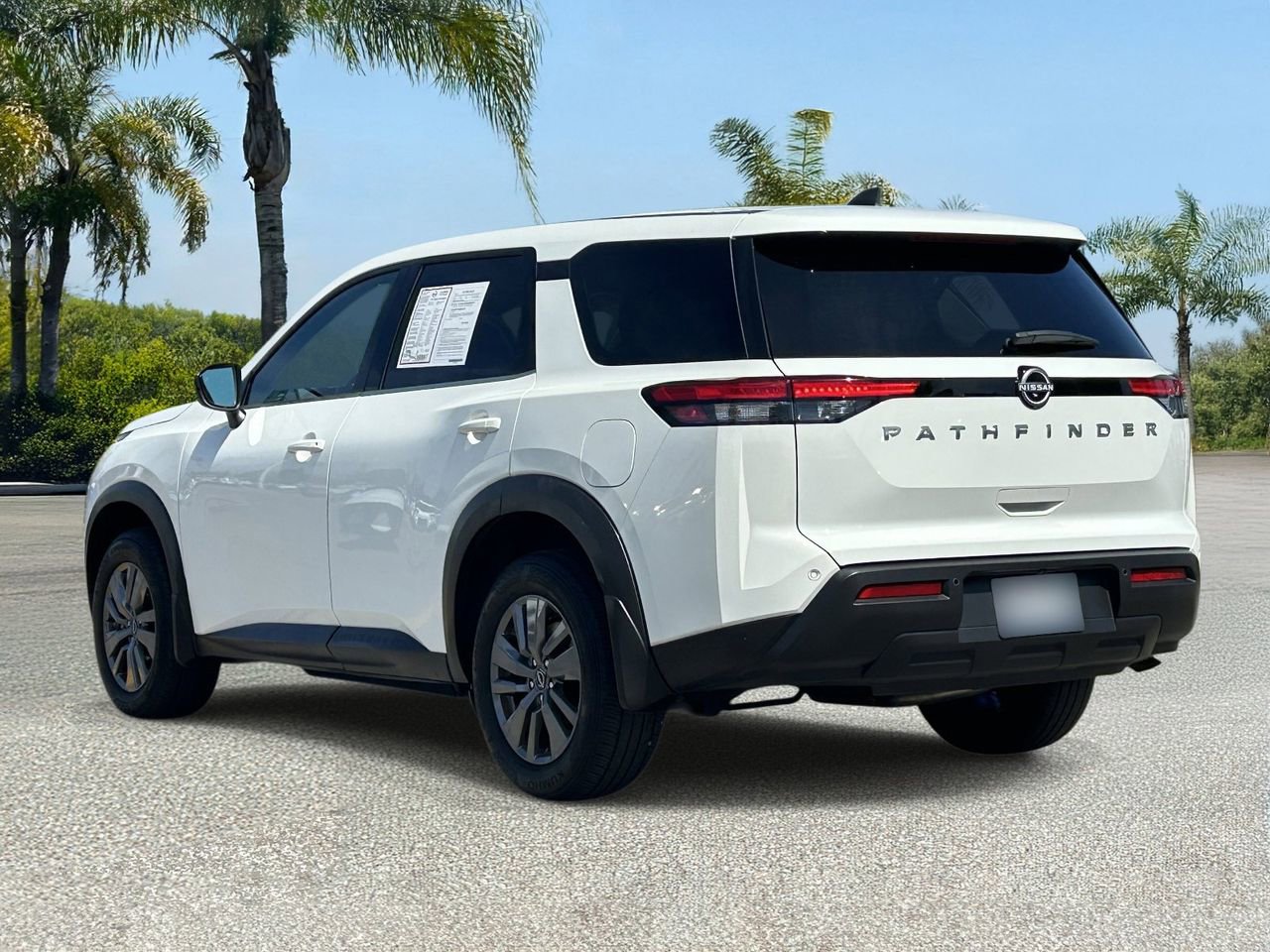 Certified 2024 Nissan Pathfinder S image 3