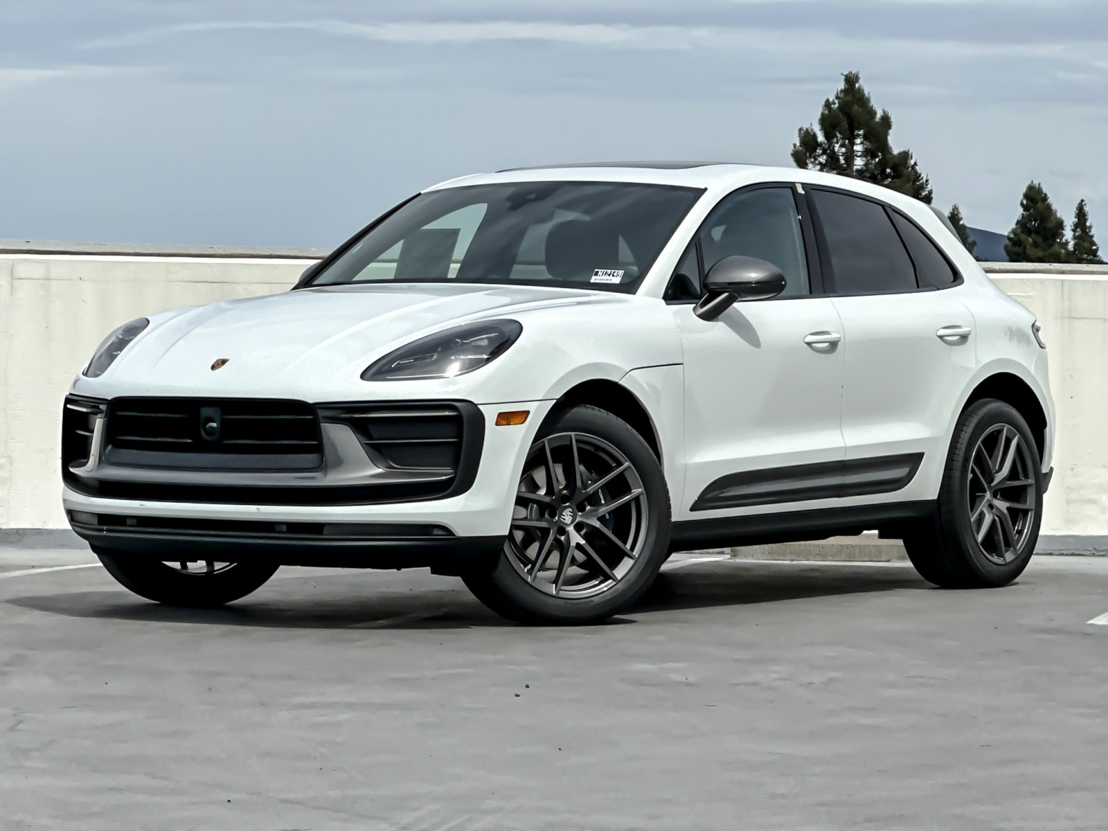 New 2026 Porsche Macan AWD/4WD image 1