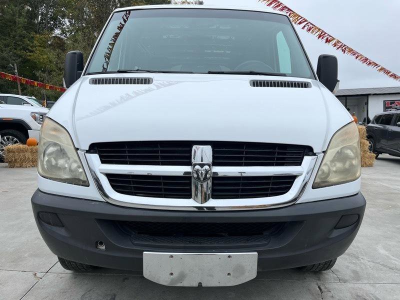 Used 2008 Dodge Sprinter 2500 RWD image 2