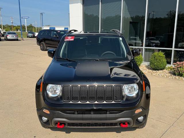 Used 2023 Jeep Renegade Trailhawk w/ Trailer Tow Group AWD/4WD image 2