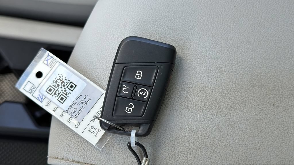 Used 2023 Volkswagen Tiguan SE FWD image 38