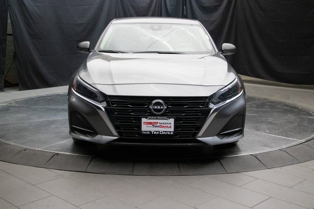 Used 2024 Nissan Altima 2.5 SV image 4