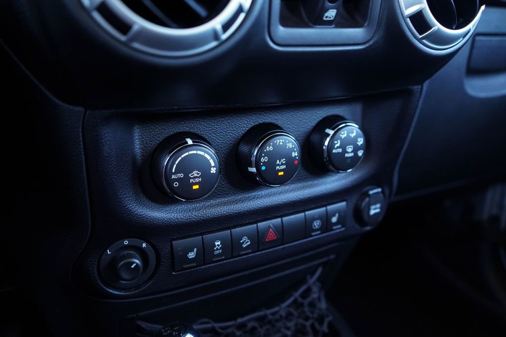 Used 2016 Jeep Wrangler Unlimited Sahara w/ Max Tow Package image 24