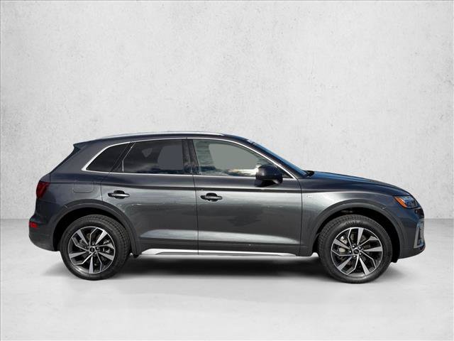 Used 2023 Audi Q5 2.0T Premium w/ Convenience Package AWD/4WD image 4