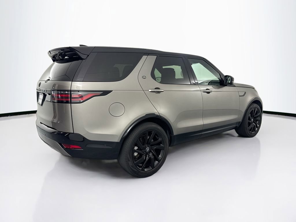 Certified 2024 Land Rover Discovery Dynamic SE image 5