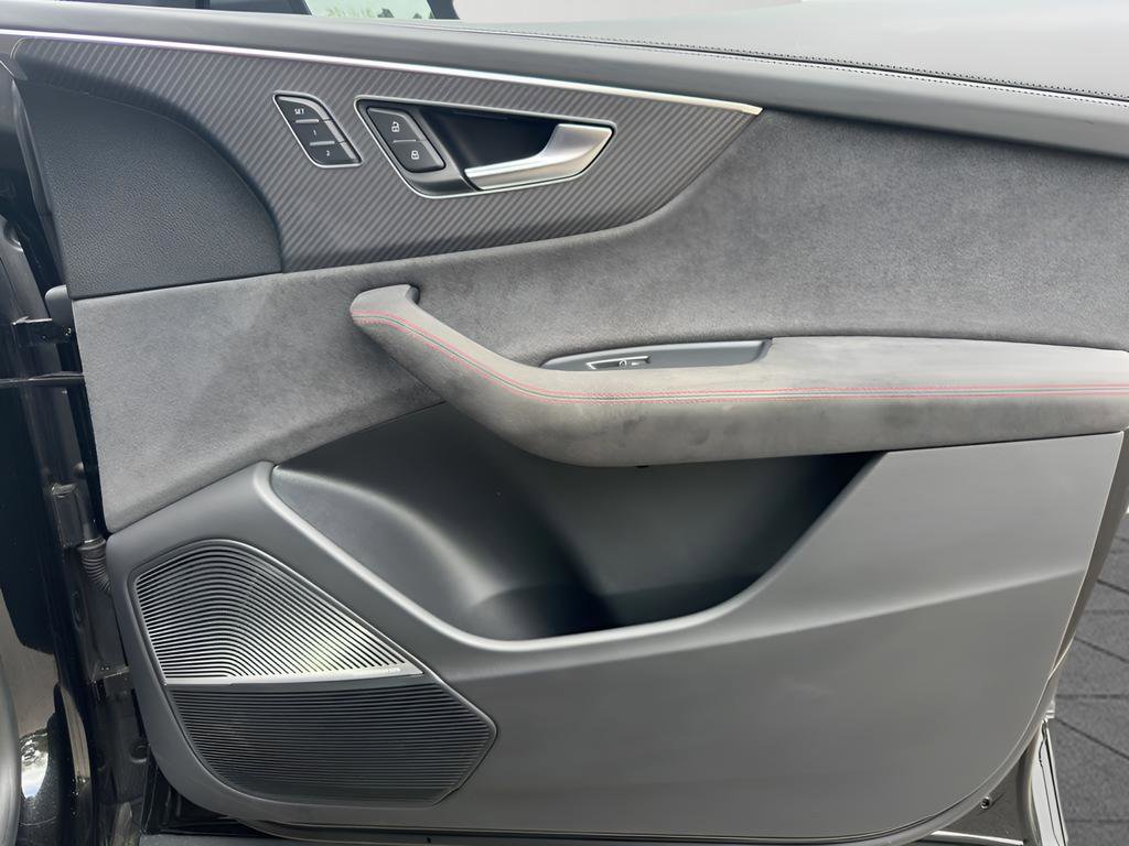 Certified 2025 Audi RS Q8 performance image 65