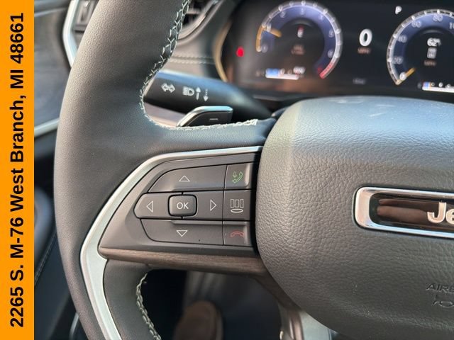 New 2026 Jeep Grand Cherokee L Limited w/ Luxury Tech Group II AWD/4WD image 22