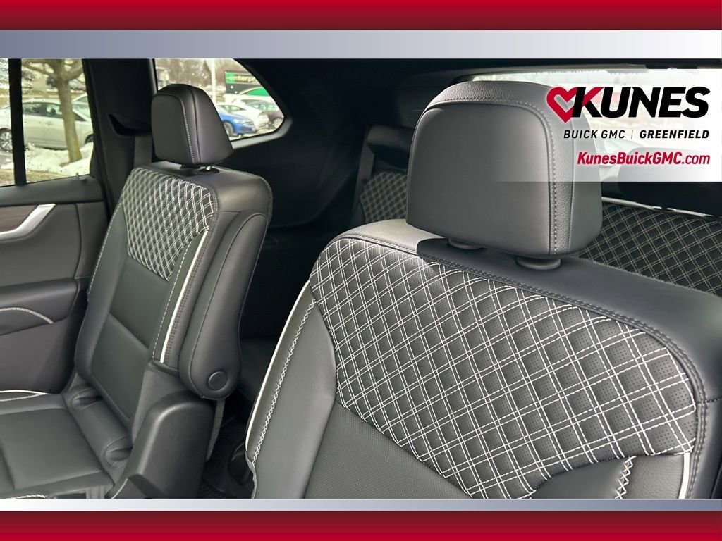 New 2026 GMC Acadia Denali w/ Super Cruise Package image 32