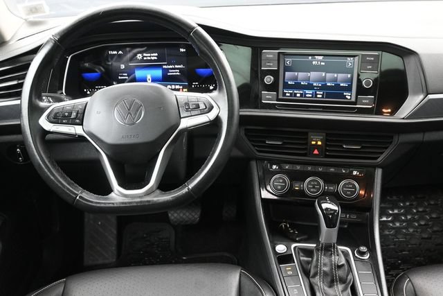 Used 2023 Volkswagen Jetta SE FWD image 20