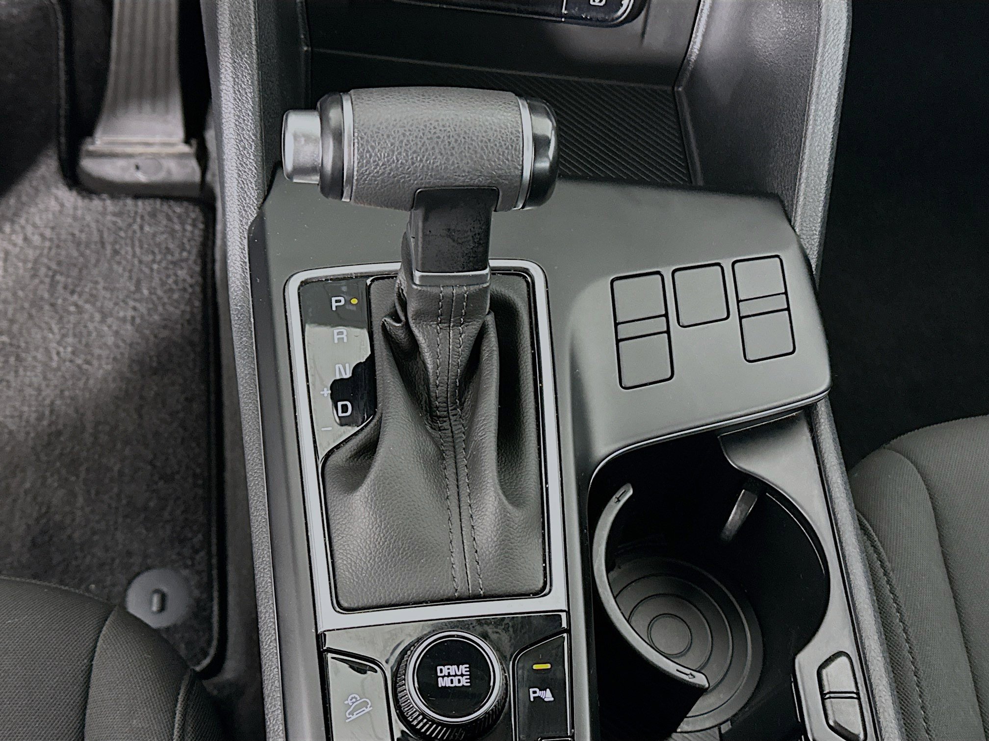 Used 2025 Kia Sportage LX image 23