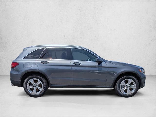Used 2017 Mercedes-Benz GLC 300 4MATIC image 4