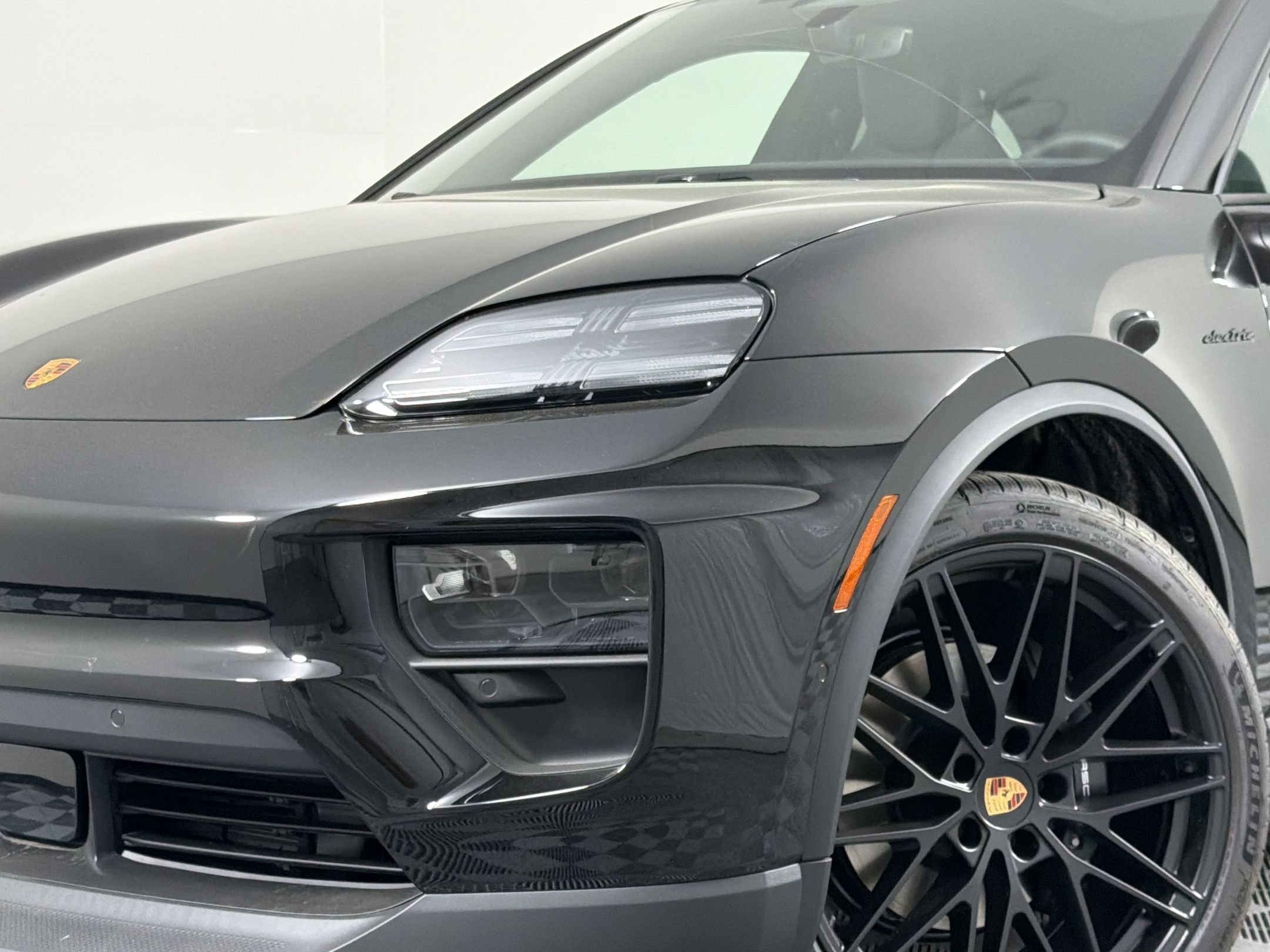 New 2026 Porsche Macan Electric RWD image 12