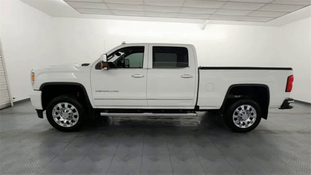 Used 2017 GMC Sierra 2500 Denali w/ Suspension Package, Off-Road image 5