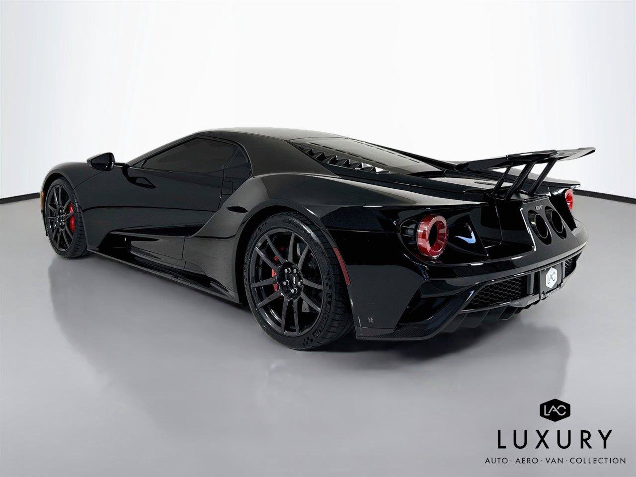 Used 2018 Ford GT RWD image 7