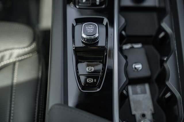 New 2026 Volvo XC60 B5 Ultra w/ Protection Package Premier AWD/4WD image 26