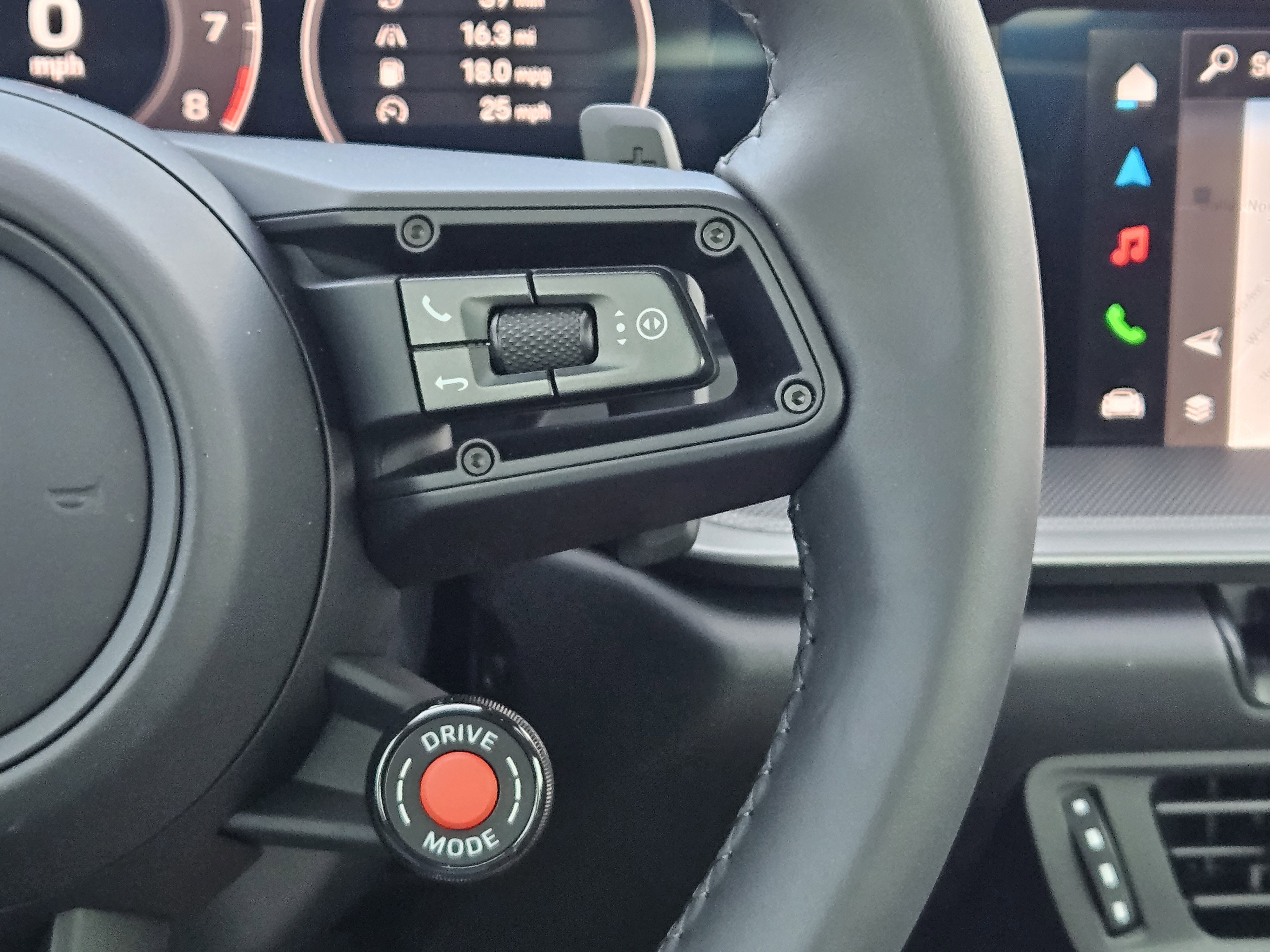 Certified 2025 Porsche 911 Carrera image 28