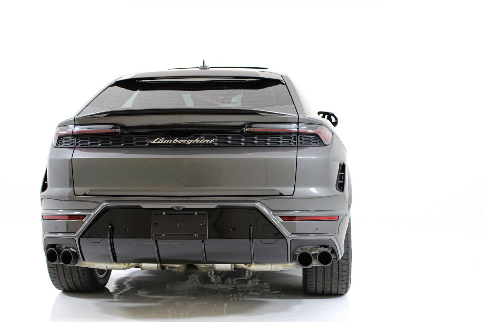 Used 2025 Lamborghini Urus SE AWD/4WD image 21
