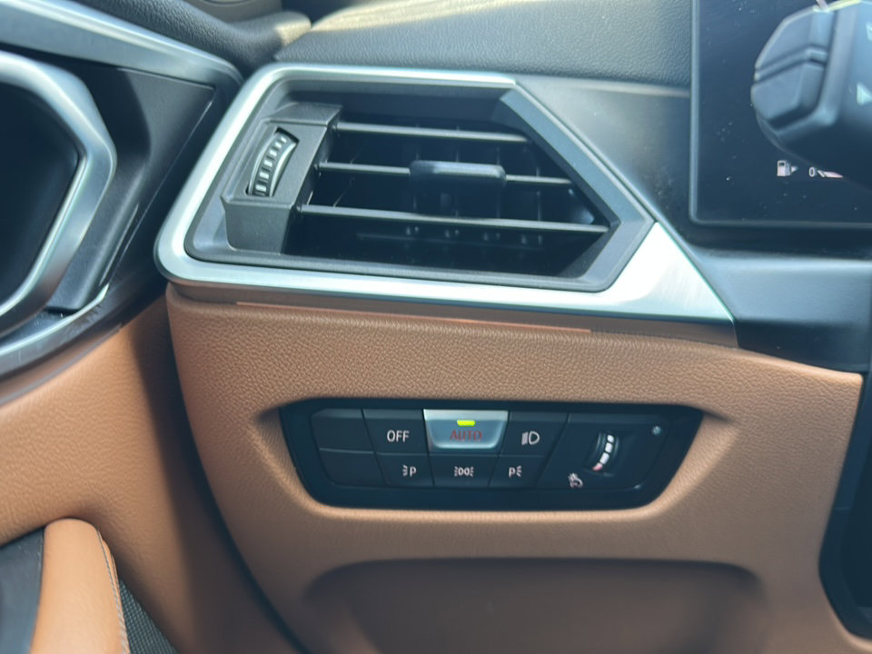 Certified 2024 BMW M440i Convertible w/ Premium Package image 32