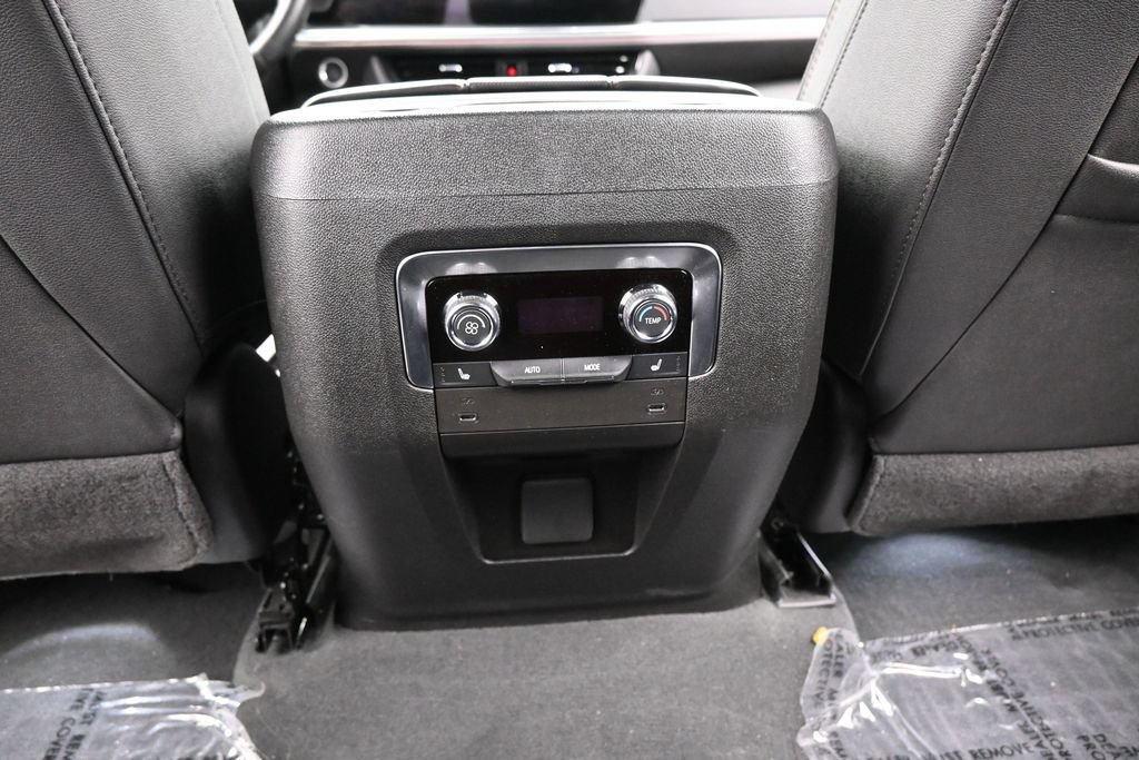 Used 2025 Chevrolet Suburban RST w/ Comfort Package RWD image 47