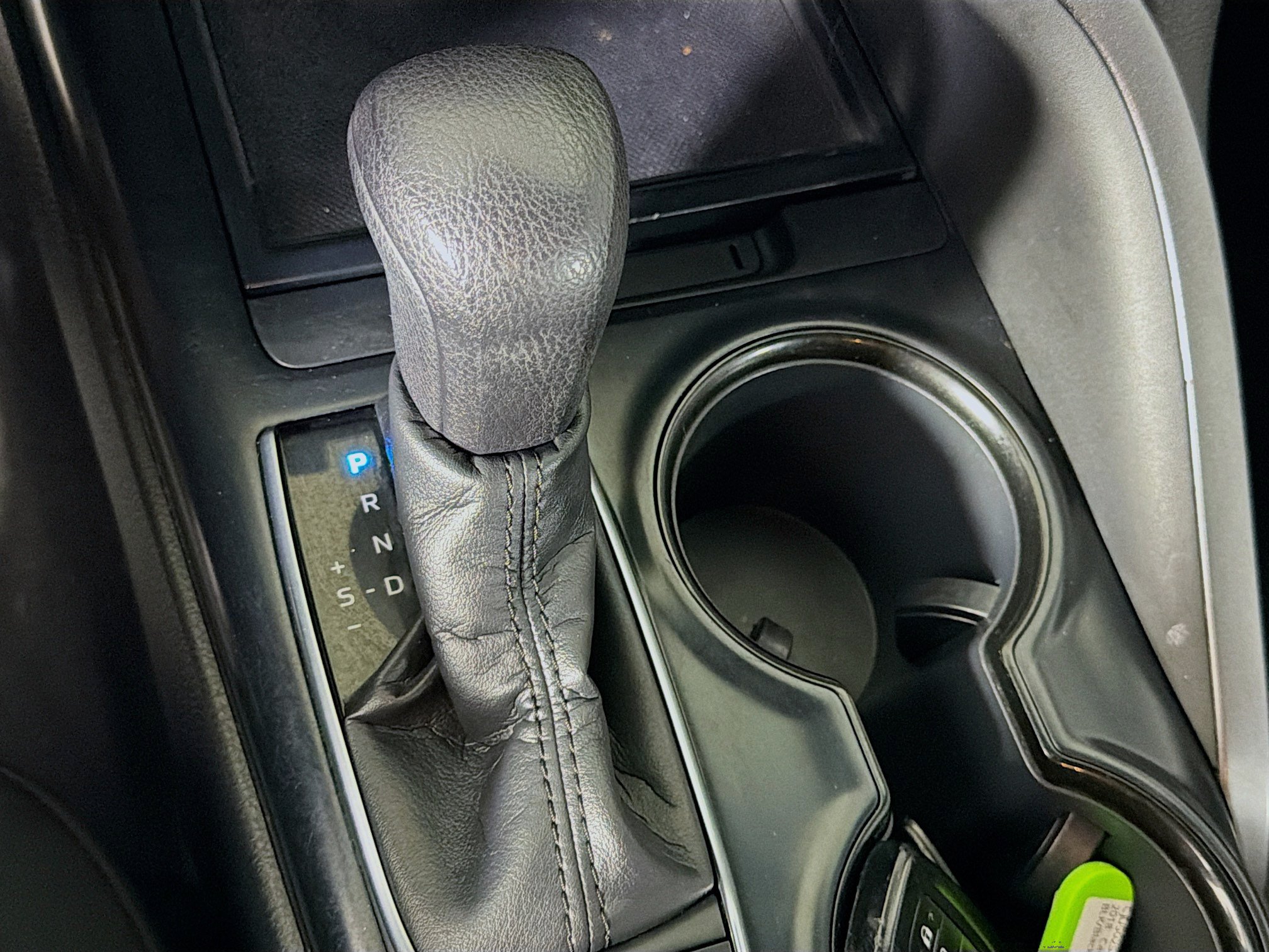 Used 2018 Toyota Camry LE FWD image 24