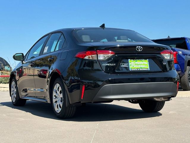 Used 2026 Toyota Corolla LE image 3