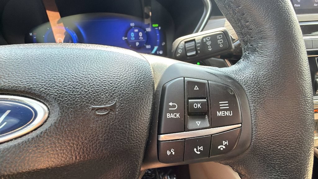 Used 2020 Ford Escape Titanium FWD image 20