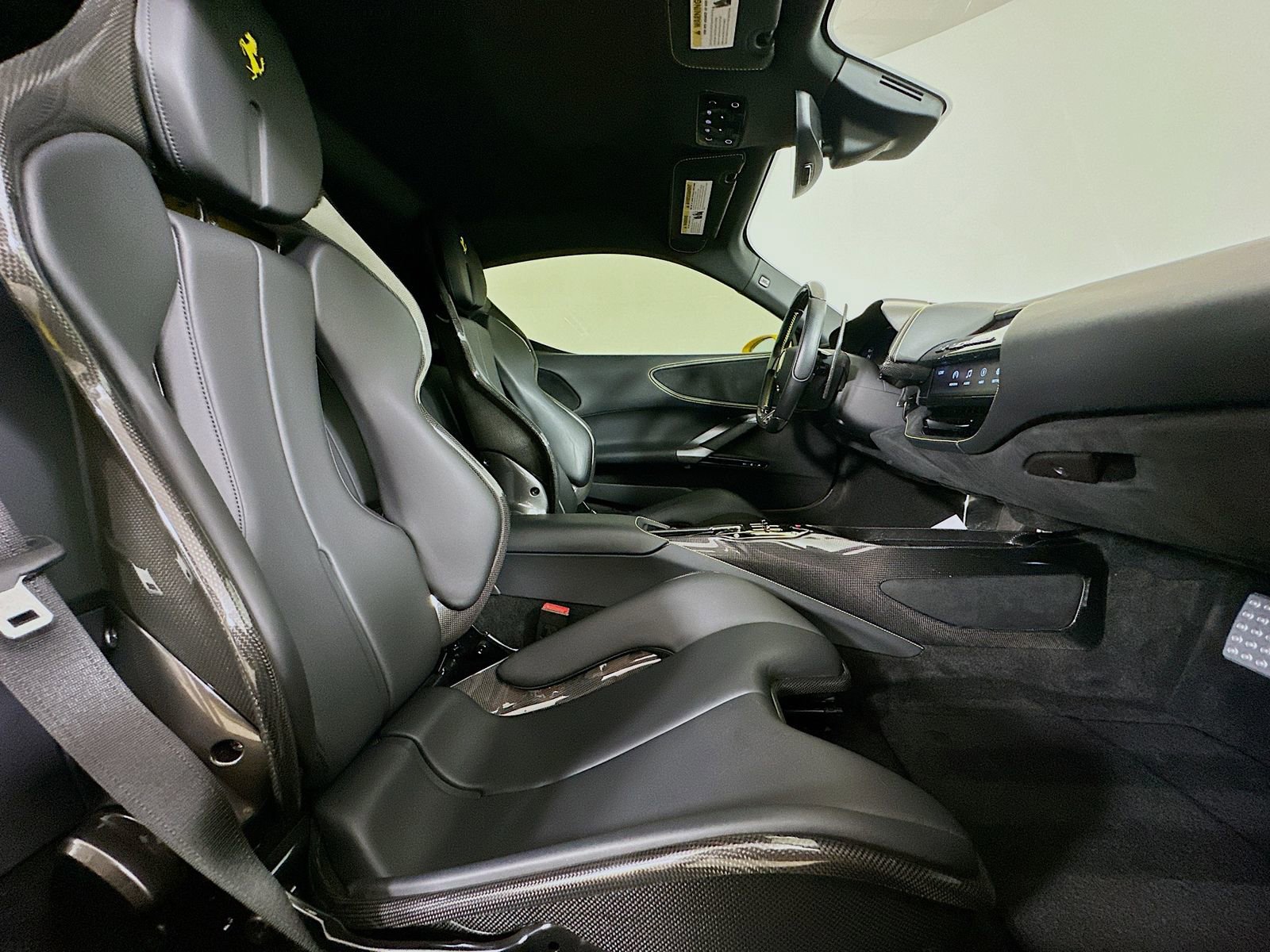 Used 2022 Ferrari SF90 Stradale AWD/4WD image 39