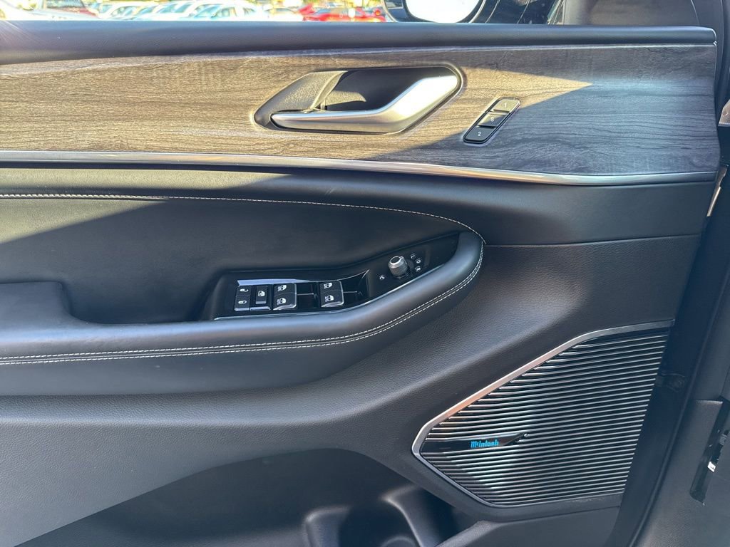 Used 2022 Jeep Grand Cherokee L Overland image 14