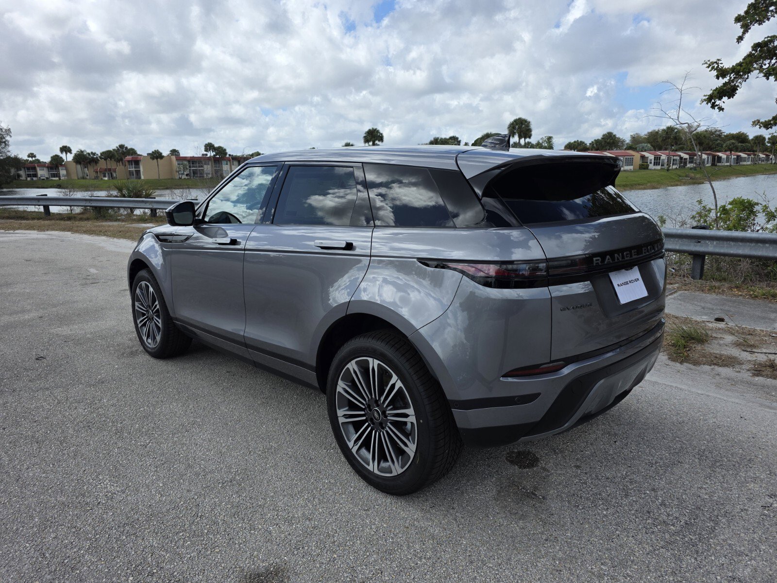 New 2026 Land Rover Range Rover Evoque S video 2
