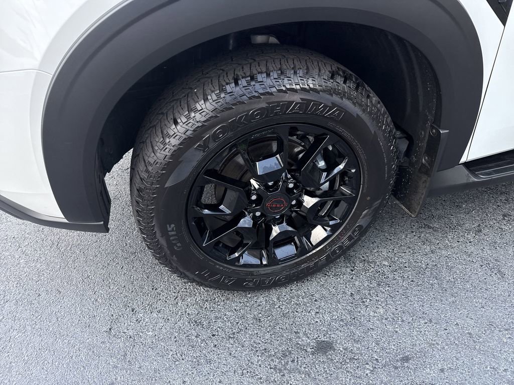 Used 2025 Nissan Armada PRO-4X image 20