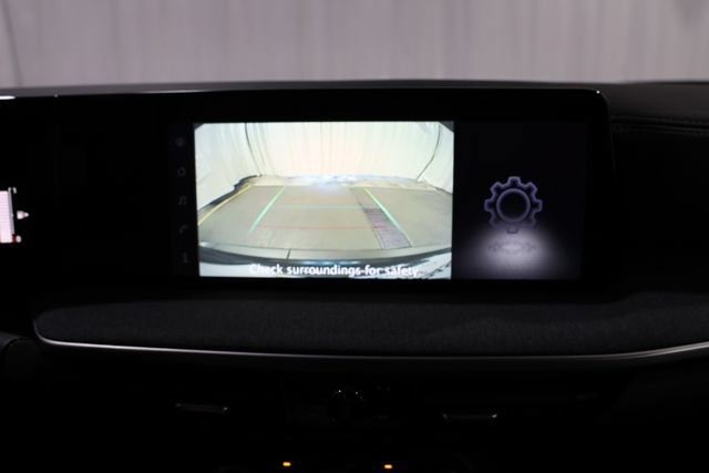 Used 2025 Nissan Kicks SV AWD/4WD image 23