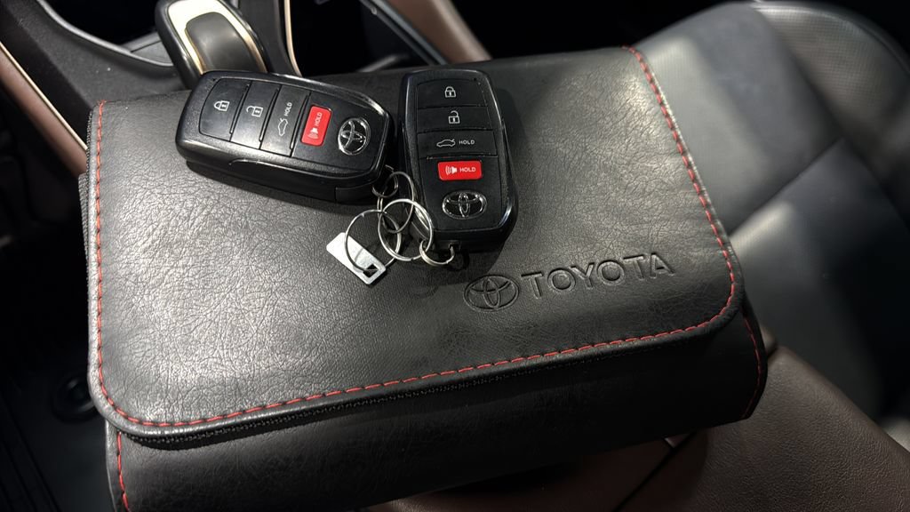Used 2024 Toyota Crown AWD/4WD image 43