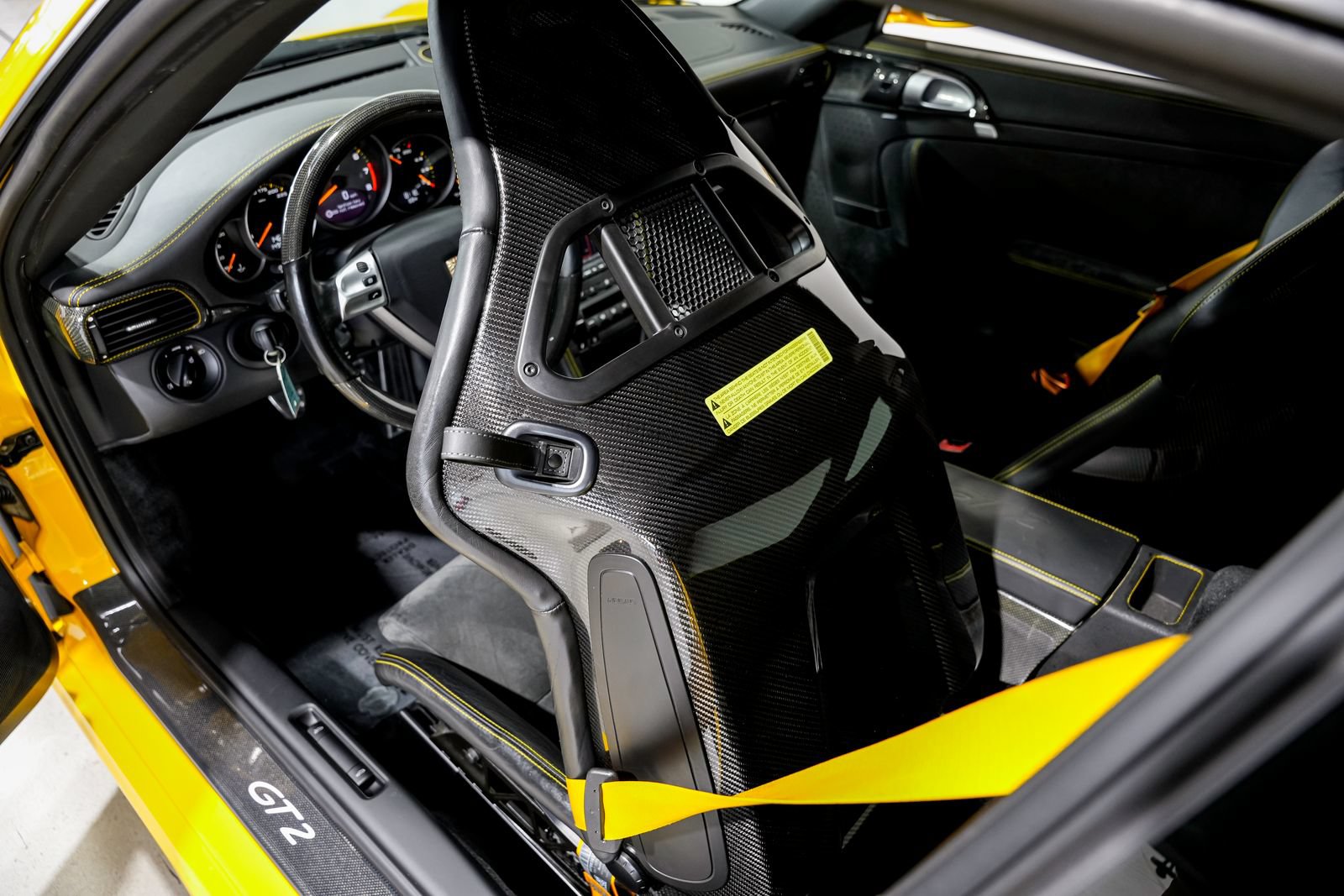 Used 2008 Porsche 911 GT2 RWD image 18