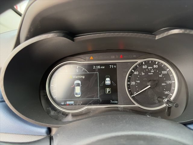 New 2025 Nissan Versa SV w/ Trunk Package FWD image 14