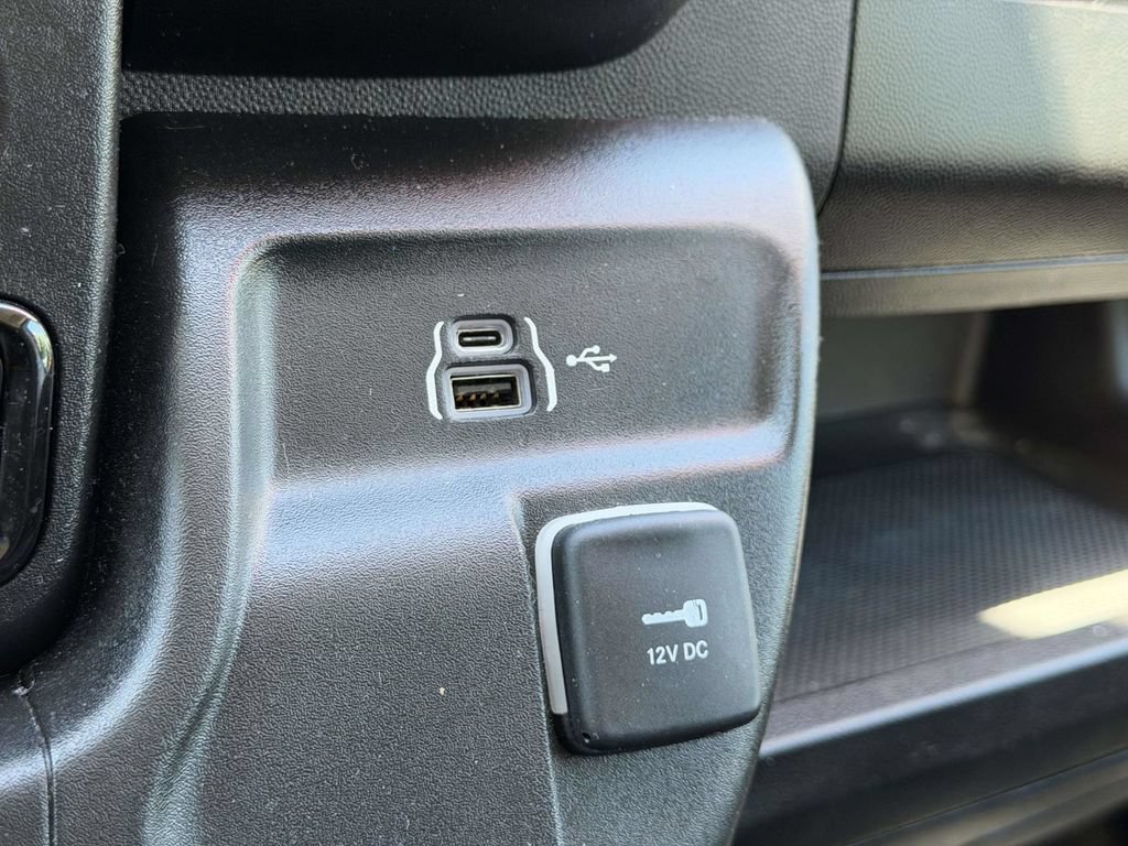 Used 2026 RAM ProMaster 2500 w/ Convenience Group FWD image 32