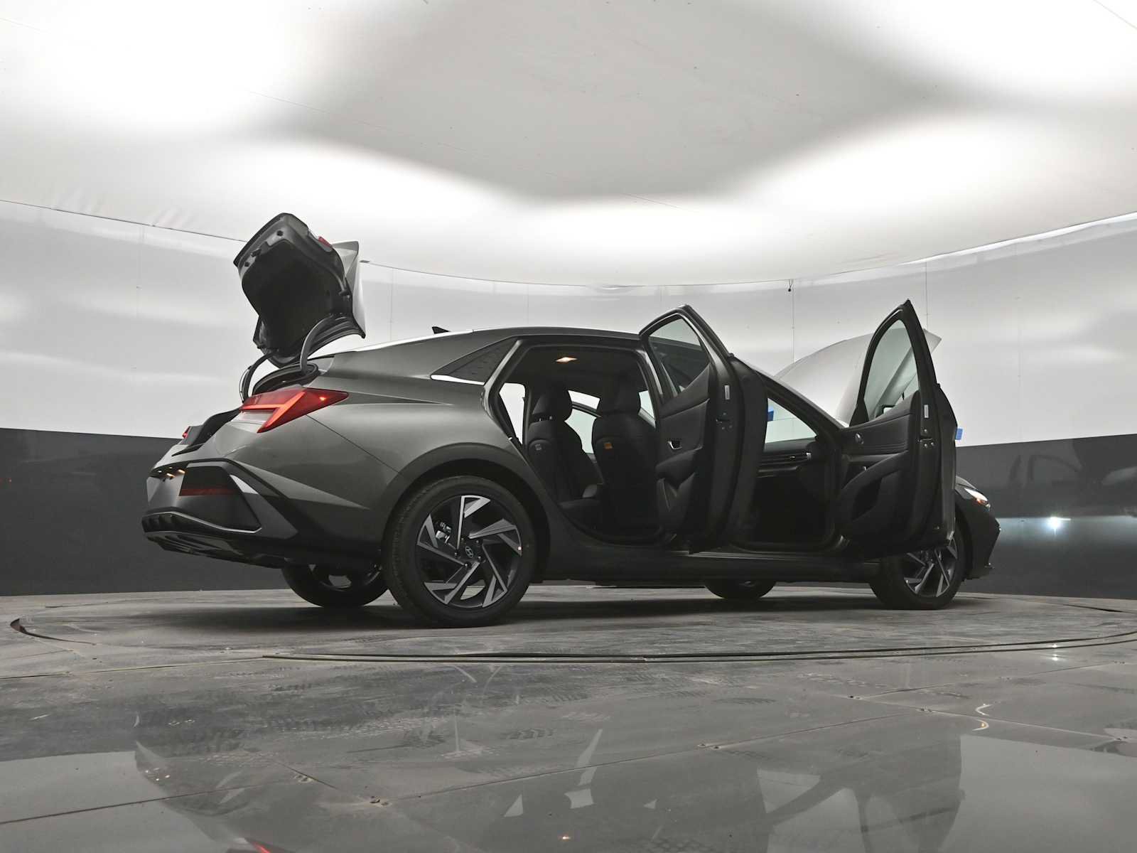 New 2026 Hyundai Elantra Limited FWD image 49