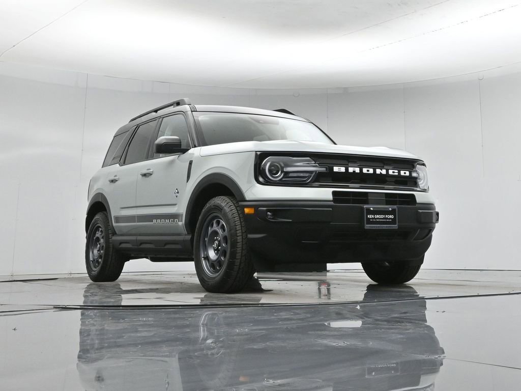 Certified 2024 Ford Bronco Sport Outer Banks w/ Tech Package image 53