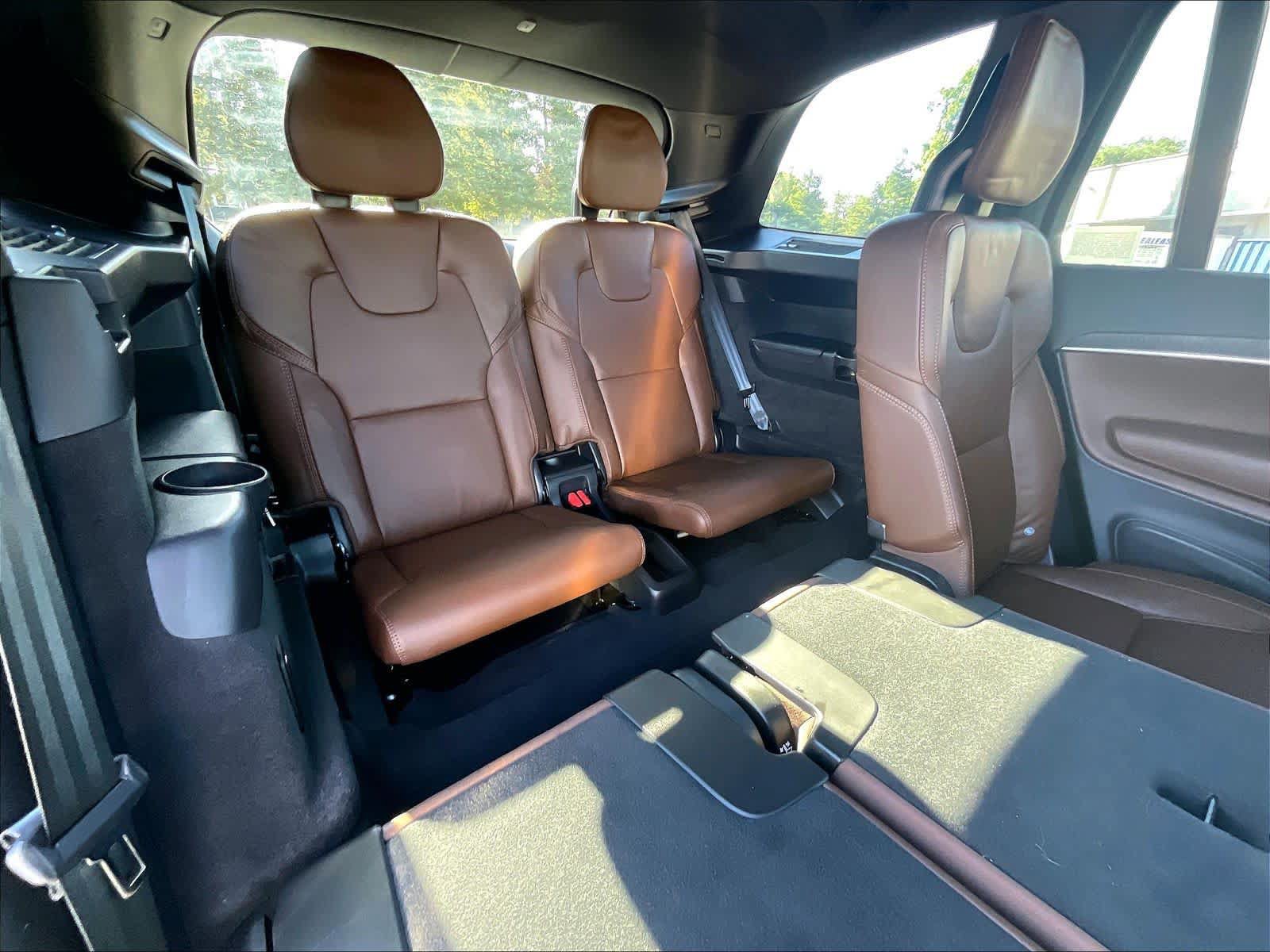Used 2024 Volvo XC90 T8 Ultimate w/ Protection Package Premier AWD/4WD image 31