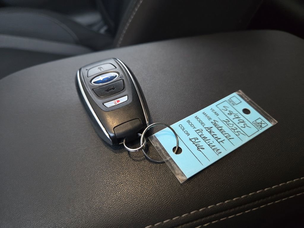 Used 2025 Subaru Ascent Premium image 29
