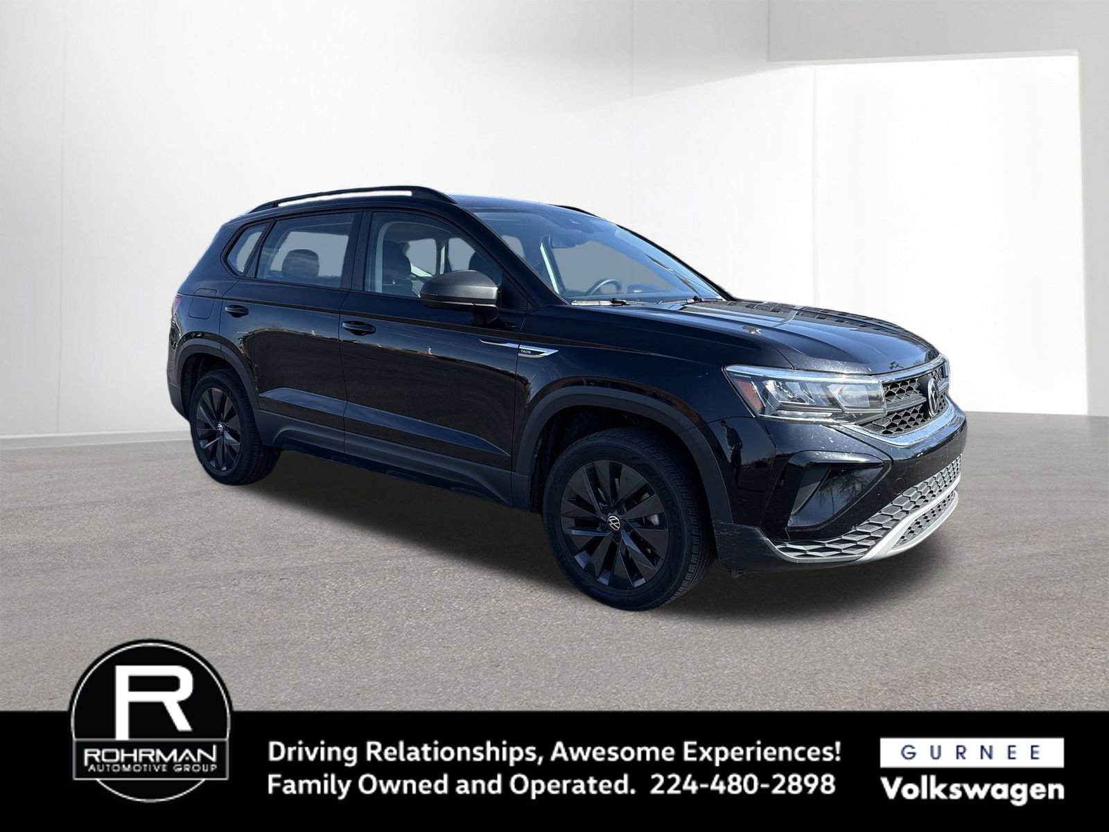 Used 2022 Volkswagen Taos S image 2