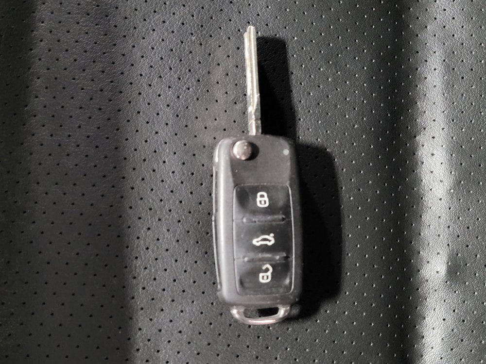 Used 2016 Volkswagen Tiguan SE image 32