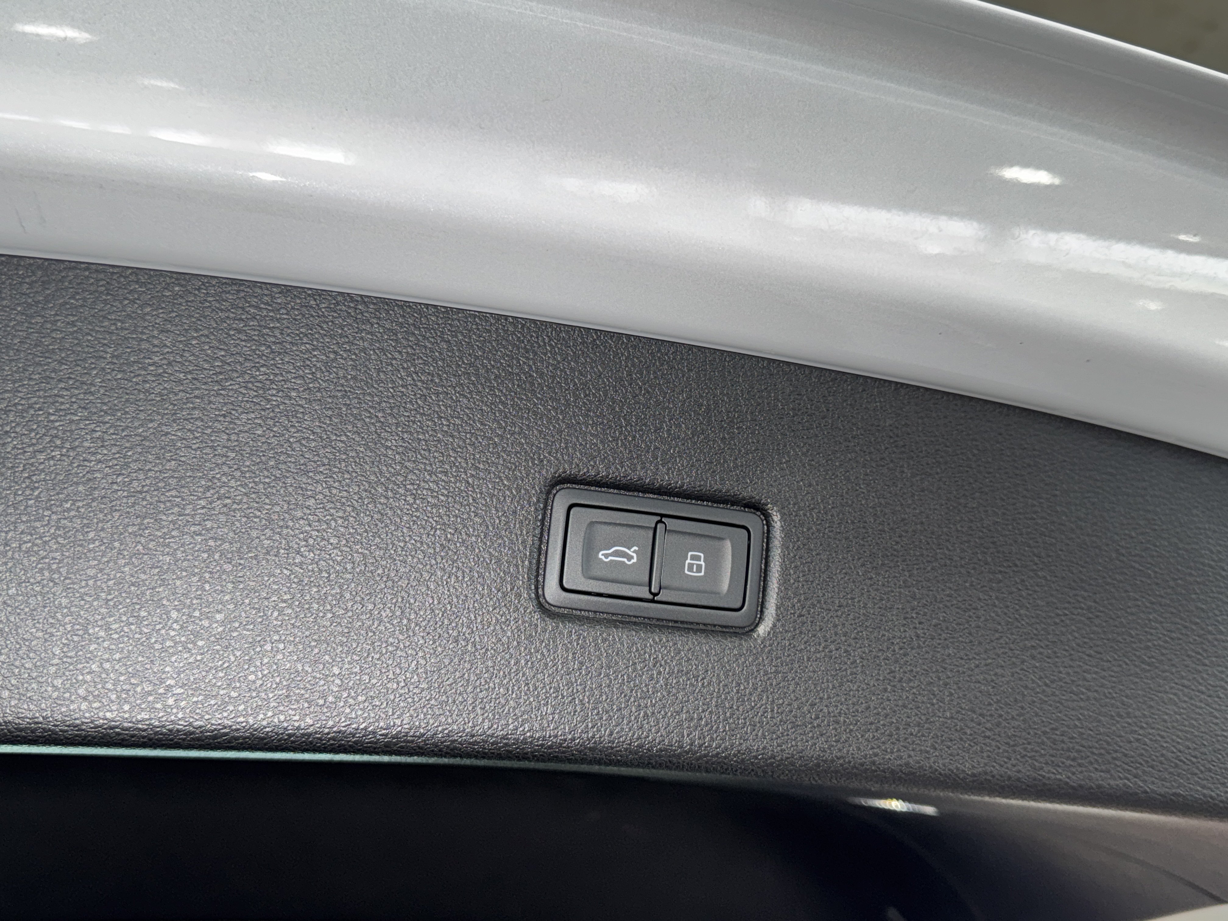 Used 2023 Audi Q5 2.0T Premium Plus w/ Premium Plus Package AWD/4WD image 12