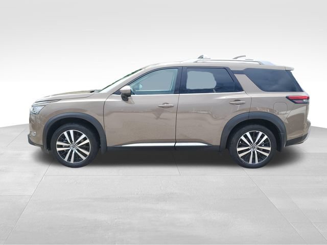 Used 2024 Nissan Pathfinder Platinum w/ Cargo Package AWD/4WD image 7
