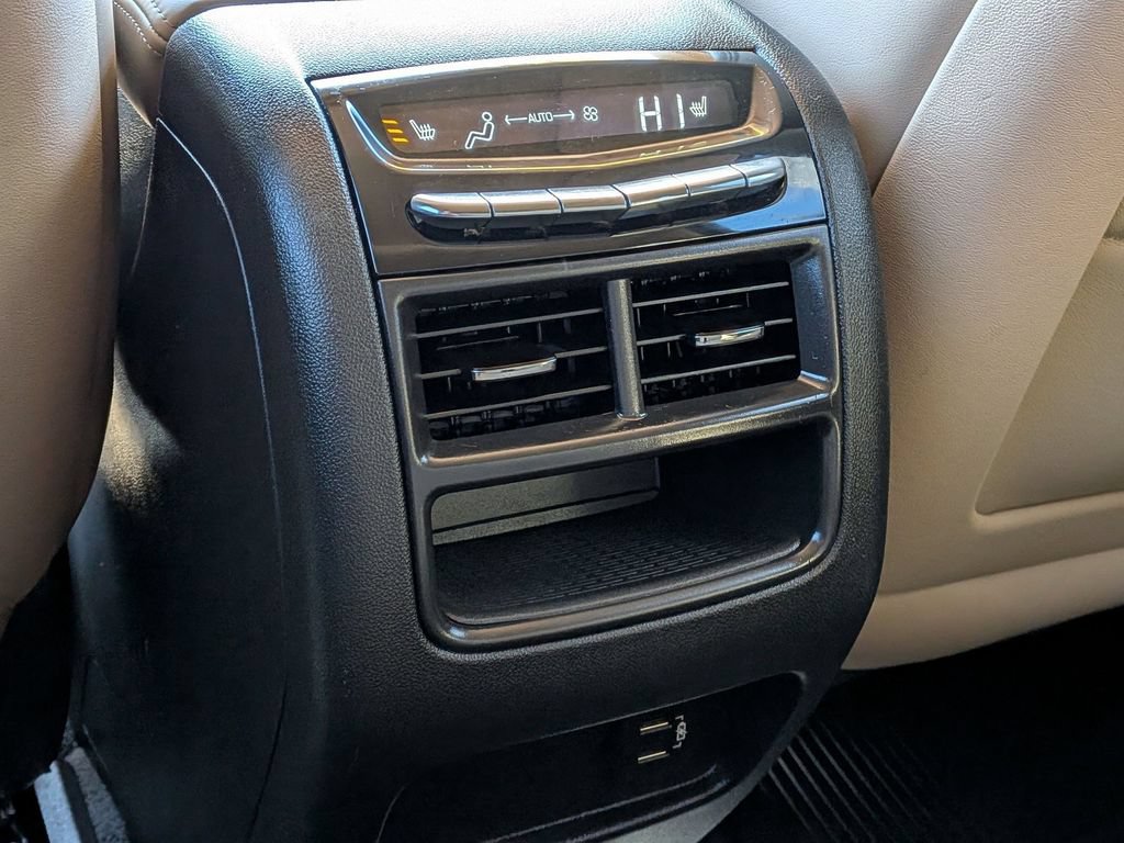 Used 2019 Cadillac XT5 Platinum AWD/4WD image 19