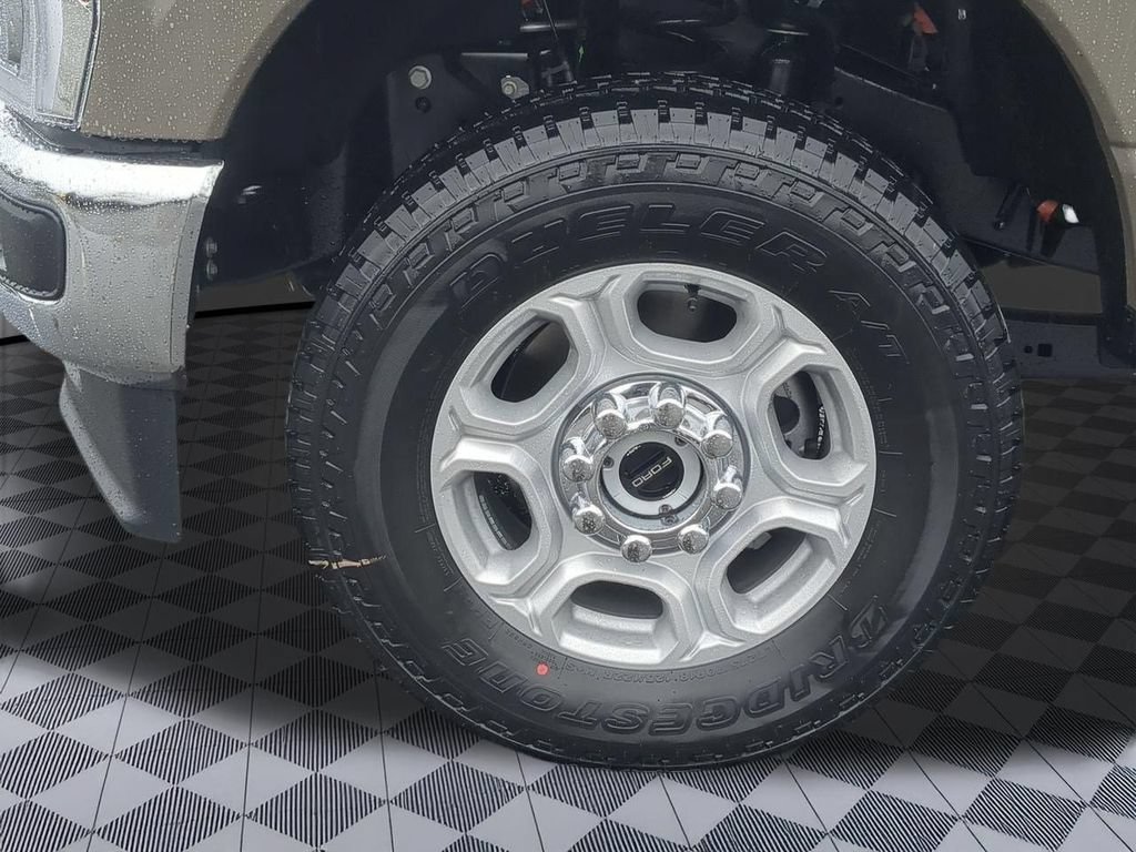 New 2026 Ford F250 XLT w/ XLT Premium Package AWD/4WD image 32